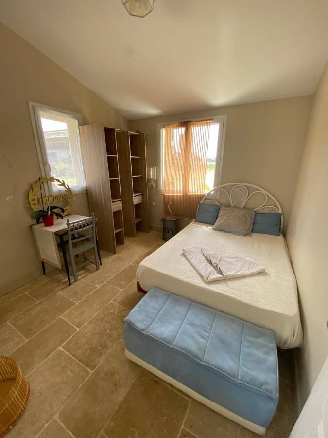 Cottage pour 2 personnes, avec terrasse à Saint-Maurice-la-Clouère