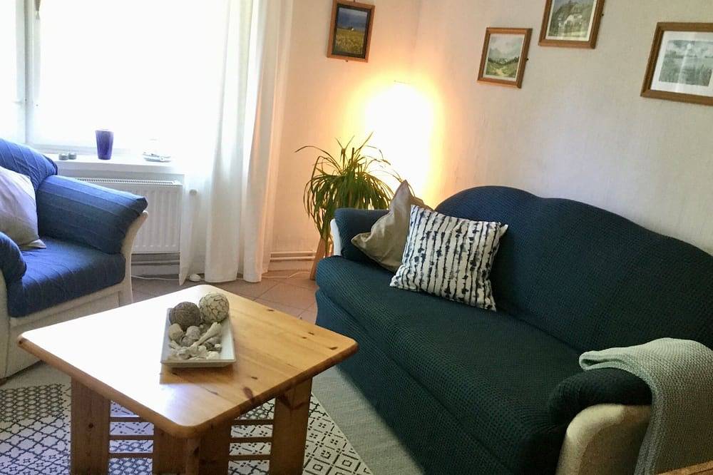Ganze Wohnung, Perfekt für Zwei! Kleine Wohnung in grüner Oase, Halbecks-Hof in Lieschow, Ummanz