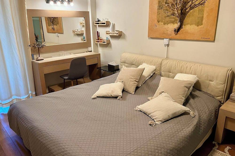 Geheel appartement, Artistic 2-bedroom apartment in green & peaceful Vari in Varkiza, Vari