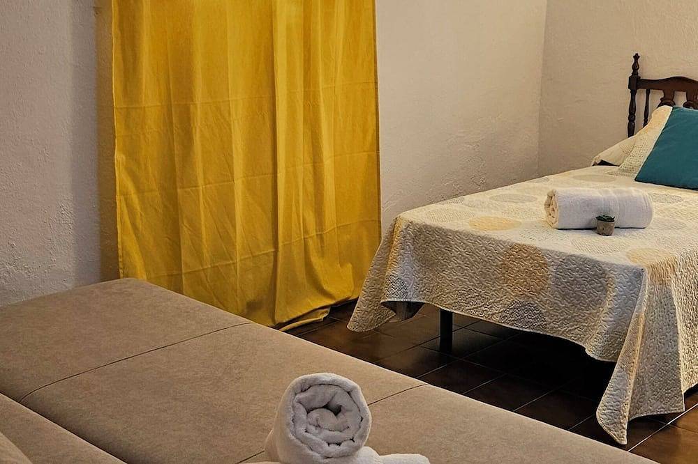 Apartamento entero, Coqueto apartamento planta baja con una increíble zona de jardín y piscina in Pozo Alcón, Provincia de Jaén
