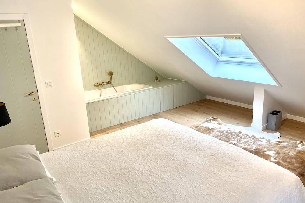 Jolie maison de vacances, cadre exceptionnel ** Exceptionnal location in Han-sur-Lesse, Rochefort (Wallonie)