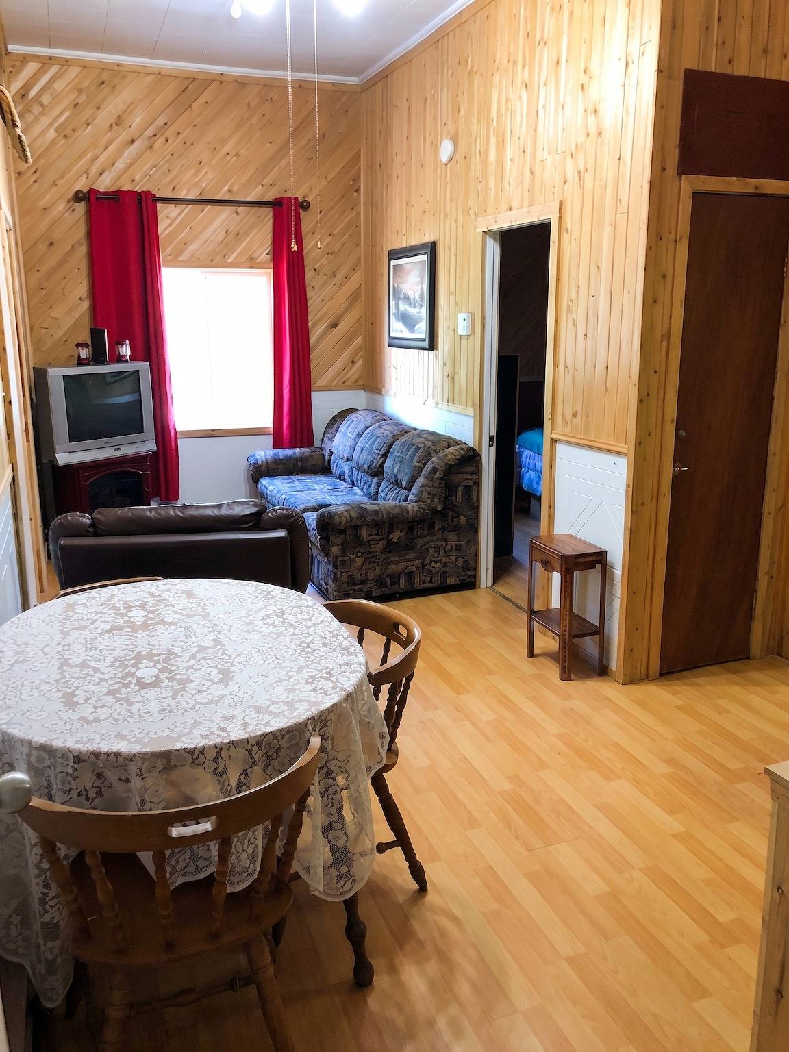 Apartamento entero, Apartamento cómodo Sainte-Angèle-de-Mérici 80 m² balcón! in Quebec