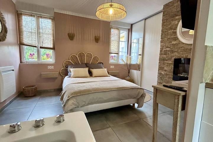 Terre & Merveilles 1, country house with 1 jacuzzi for 4 people in Favières, Abbeville und Umgebung