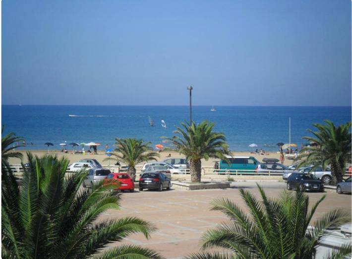 Ganze Wohnung, Apartment 'Terra' mit Meerblick, Wlan und Klimaanlage in San Lorenzo o Convento, Vieste