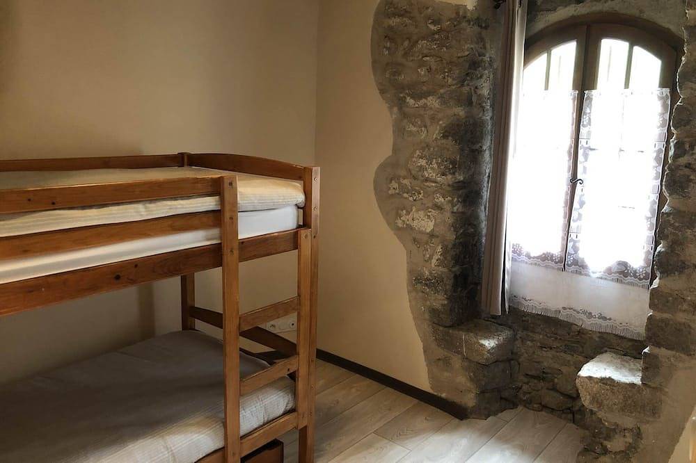 La Maison des Tisserands in Villefranche-de-Conflent, Parc naturel régional des Pyrénées catalanes