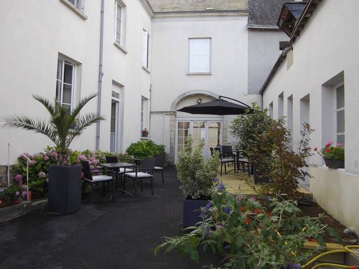 Hôtel pour 2 personnes, avec jardin, animaux acceptés à Précigné - 2