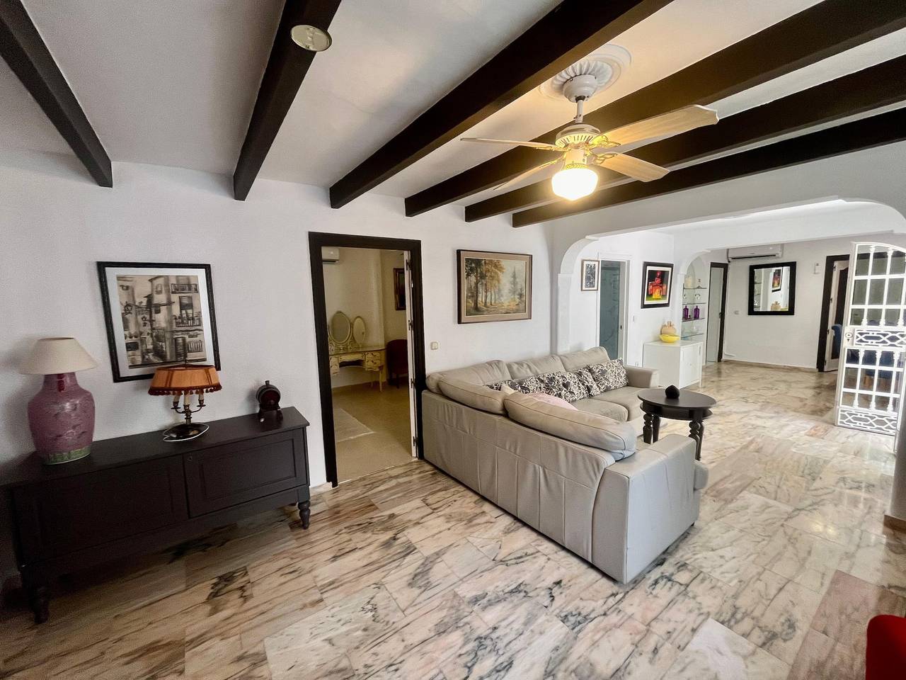 Villa Marbella 300 m from the Beach with Pool in Las Chapas, Marbella