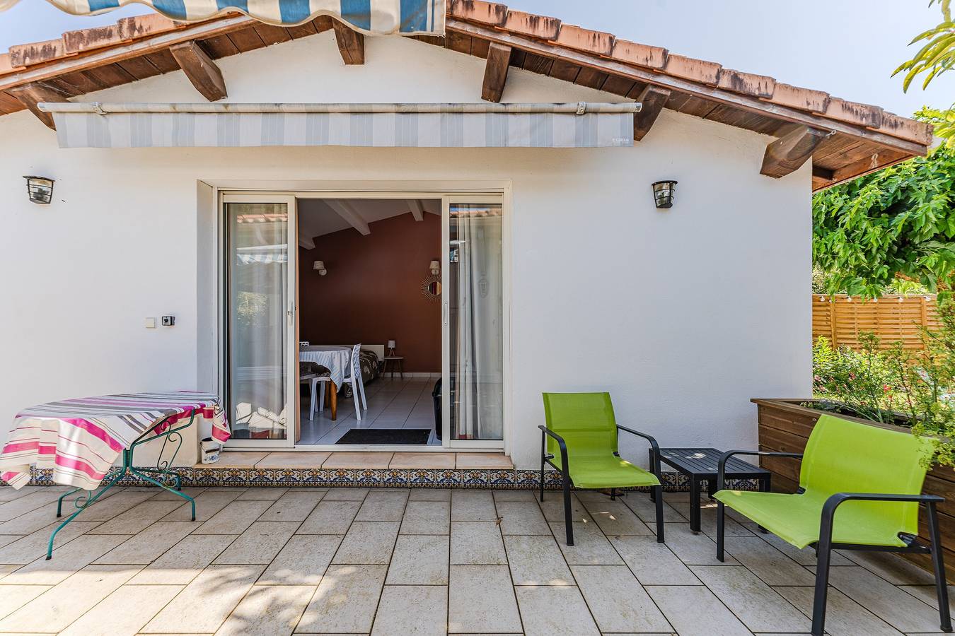 Studio entier, Studio « Le Du Bassin d’Arcachon » avec terrasse privée, jardin privé et Wi-Fi in Gujan-Mestras, Région d'Arcachon