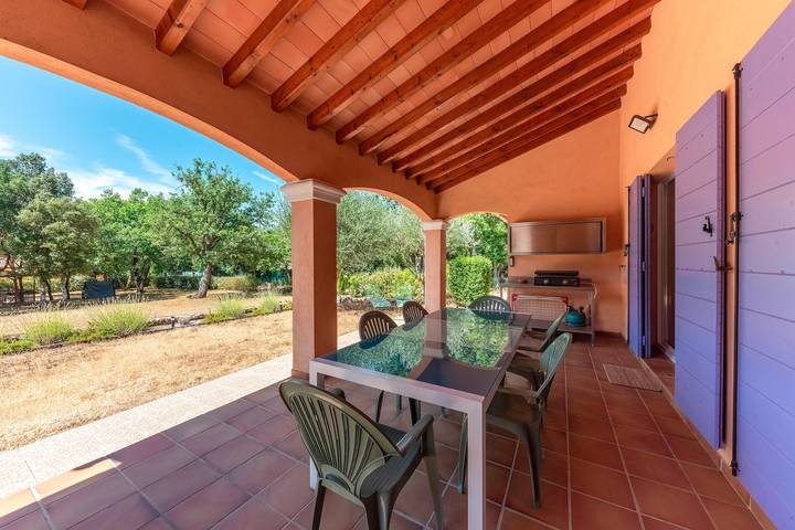 Location de vacances pour 4 personnes, avec terrasse et jardin à Régusse - 3