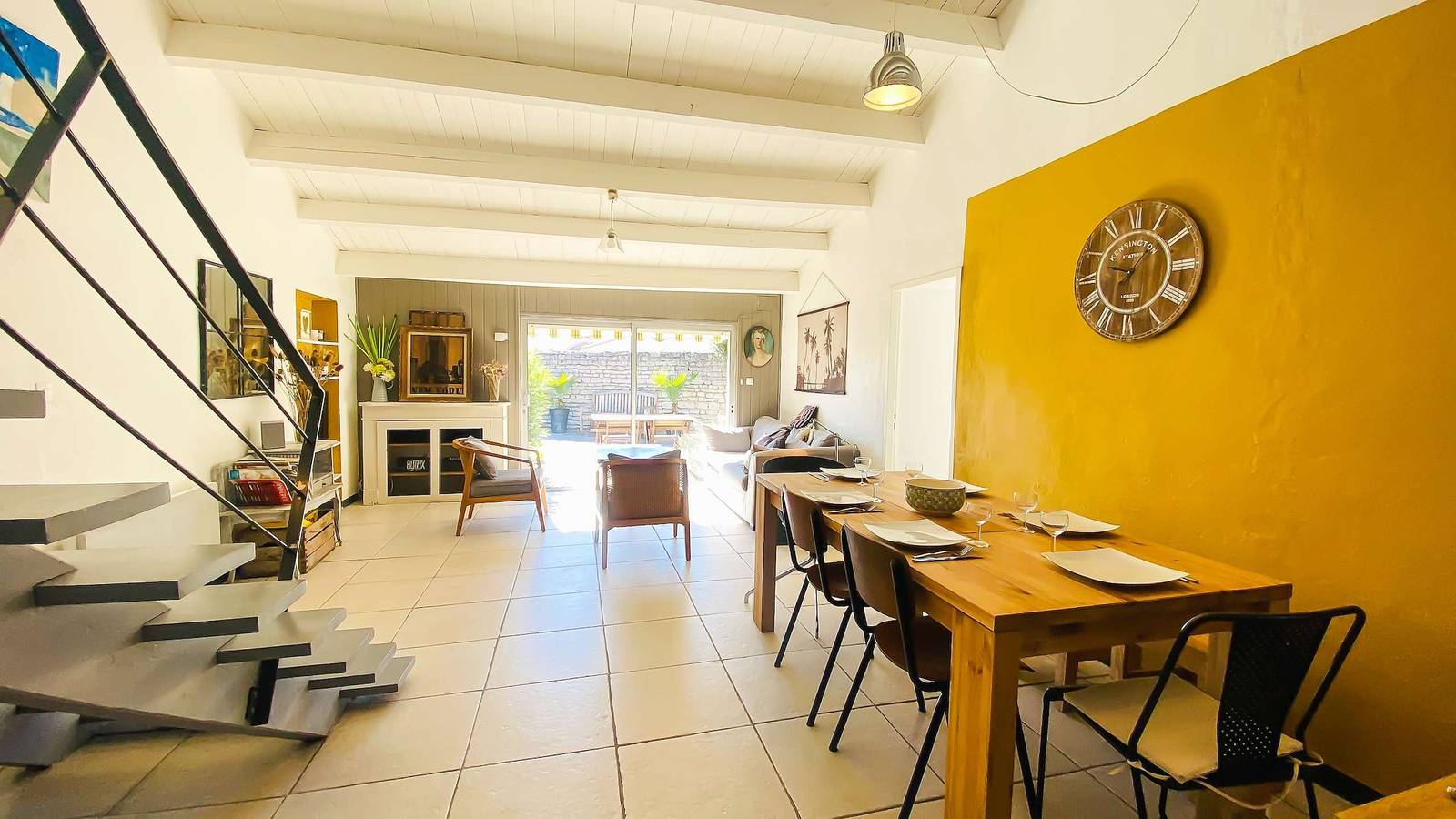 Appartement de vacances entier, Charmante villa à étage située au calme avec cour in Le Bois-Plage-en-Ré, Île de Ré