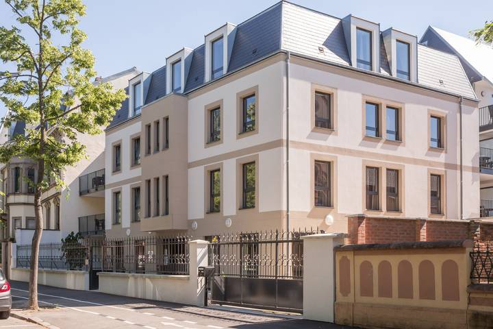 Ferienwohnung für 4 Personen, mit Kinderpool und Garten sowie Pool, kinderfreundlich in Colmar
