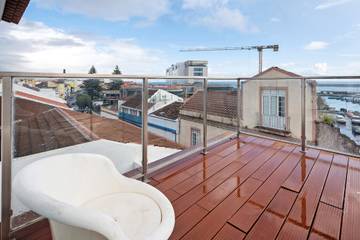 Apartamento De Férias para 5 Pessoas em São Miguel Island, Ponta Delgada, Foto 1