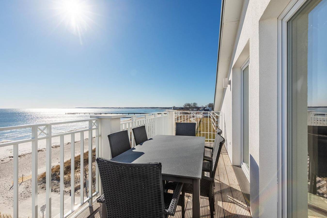 Ganze Wohnung, Luxuriöses Penthouse am Strand mit sonnigem Balkon und einmaligem Meerblick! in Großenbrode, Ostholstein