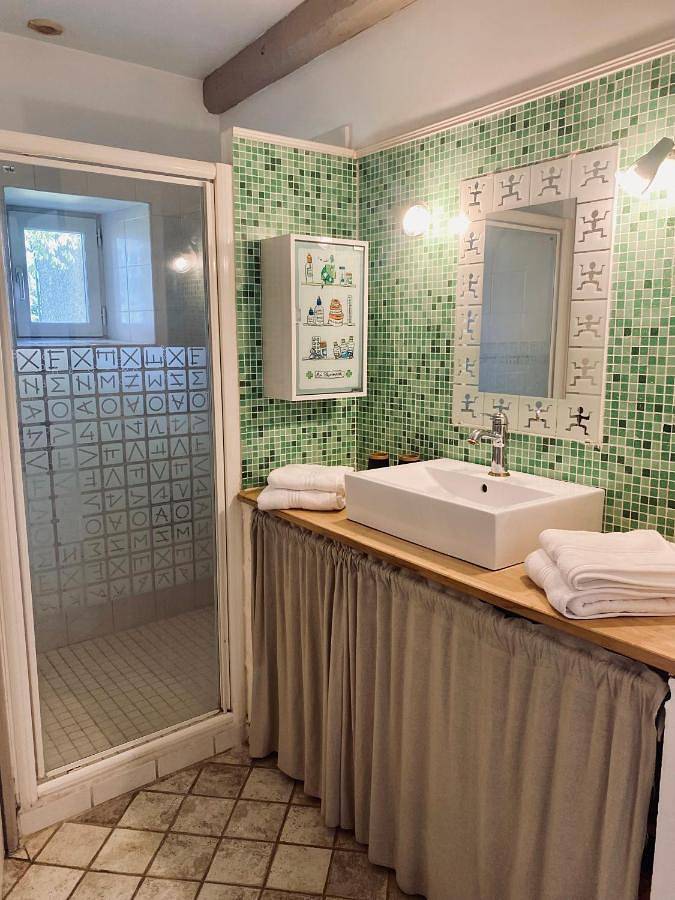 Location de vacances pour 6 personnes, avec jacuzzi et jardin, adapté aux familles dans La Chapelle-Janson - 4