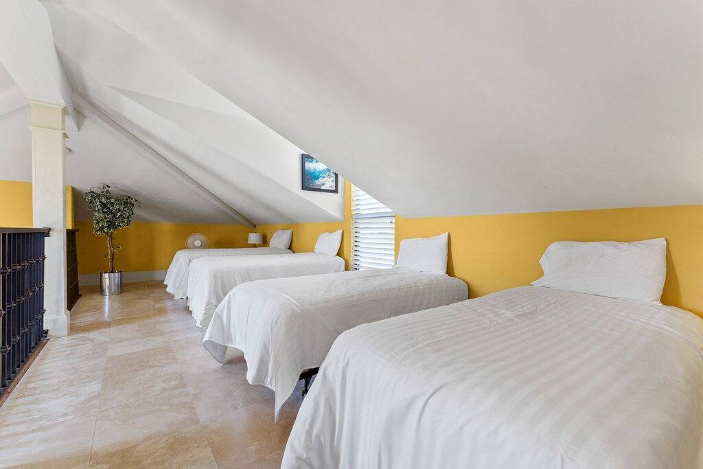 Spacious Home + Cozy Guest House! Private Pool & Courtyard, Near Beach Access in Miramar Beach, Emerald Coast