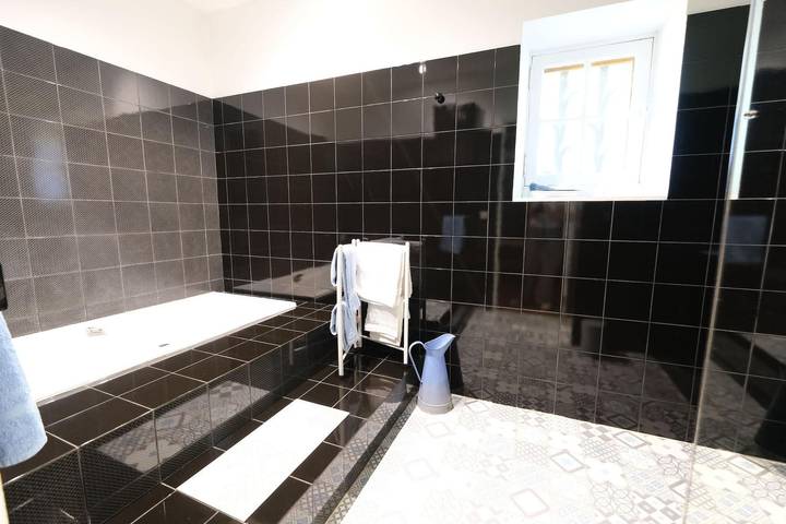 Location vacances maison piscine Cavaillon. in Cavaillon, Parque natural regional del Luberon