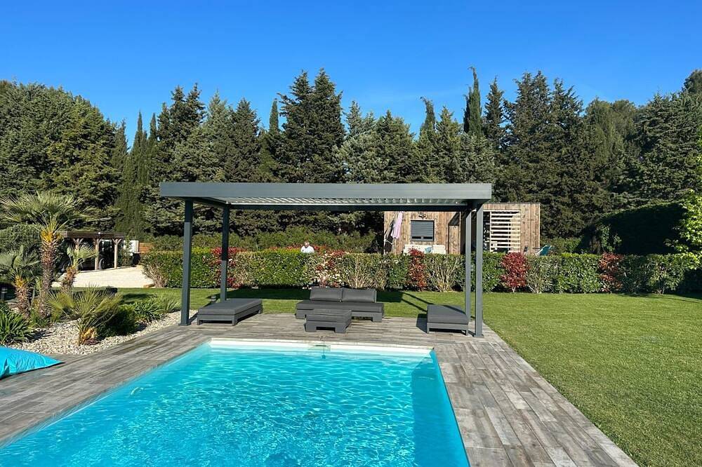 Villa Gioia and its independant chalet, swimming pool, spa on 2000m2 landscaped garden in Bouc-Bel-Air, Region de Aix-en-Provence