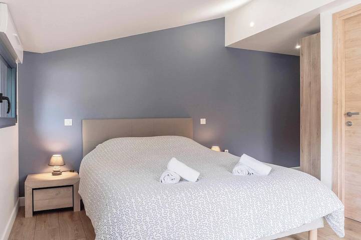 Location de vacances pour 11 personnes, avec terrasse ainsi que jardin et jacuzzi, animaux acceptés à Pouzols-Minervois - 3