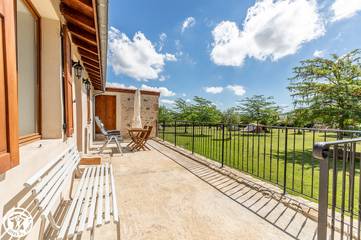 Gîte pour 4 Personnes dans Saint-Germain-Lembron, Région de Besse-et-Saint-Anastaise, Photo 1