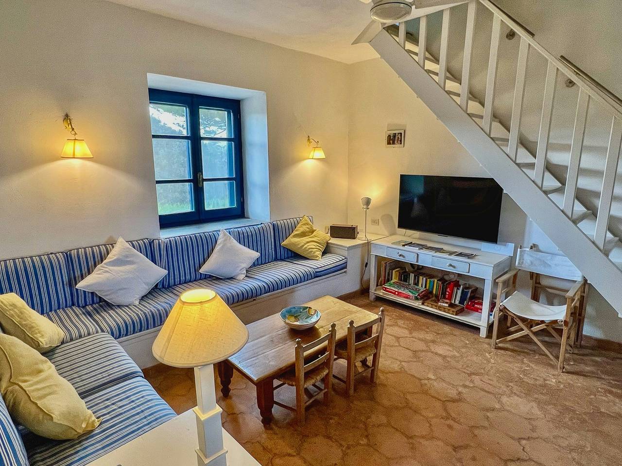Haus im traditionellen sardischen Stil, 100 m vom Meer entfernt in Carloforte, Sulcis Iglesiente
