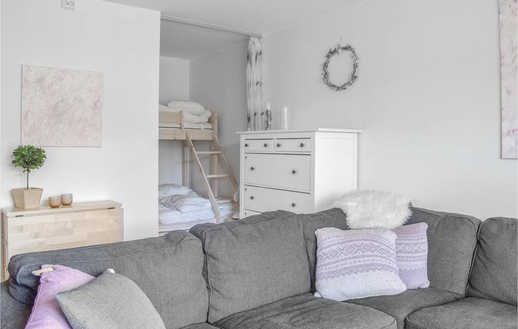Ganze Ferienwohnung, Ferienwohnung für 5 Personen mit Pool in Voss
