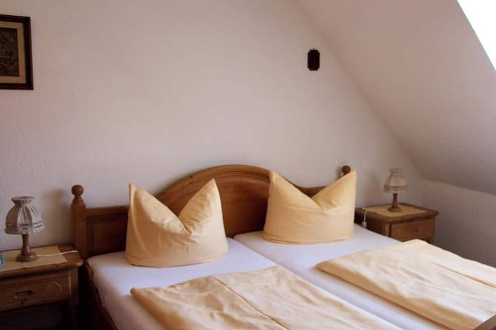 Ganze Wohnung, Gästehaus Reutemann Wg1 - Gemütliche Ferienwohnung in ruhiger zentraler Lage in Strandbad Nonnenhorn, Nonnenhorn