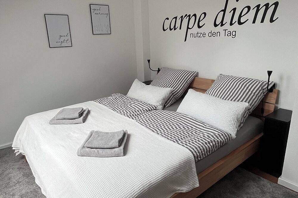 Ganze Wohnung, Stilvoll eingerichtete Dachgeschosswohnung in Celle, Aller-Leine-Tal