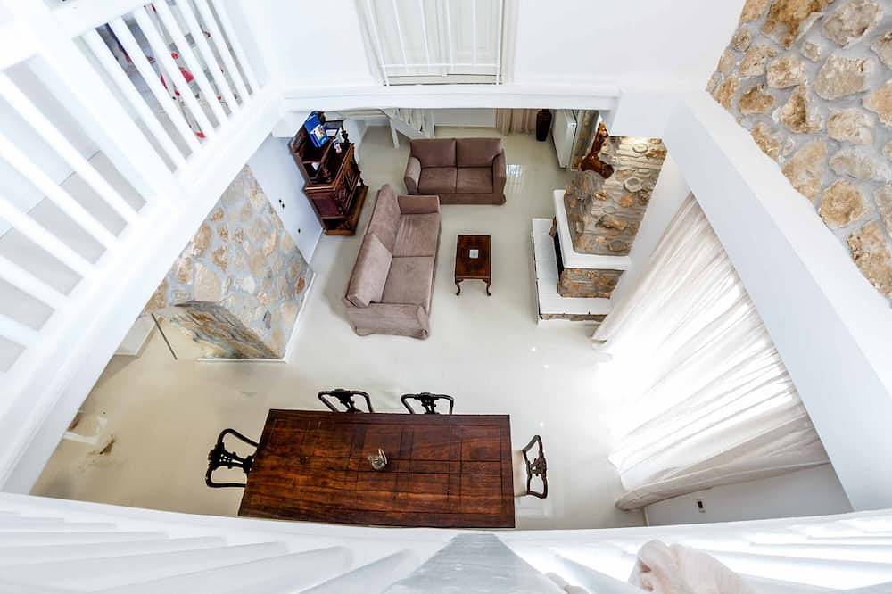 Villa Archontiko - Drei Schlafzimmer Villa, Schläft 6 in Drosia (Zakynthos), Kipseli