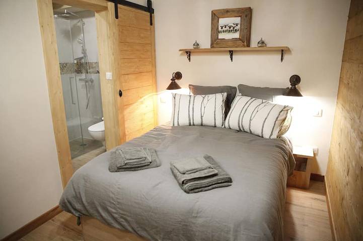 Chalet La Trafolée : summer in the mountain pastures, winter next to the slopes. in Manigod, Annecy region
