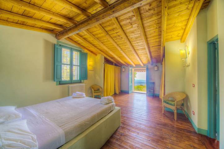 Location de vacances pour 6 personnes, avec Terrasse et Jardin à Piedimonte Etneo - 2