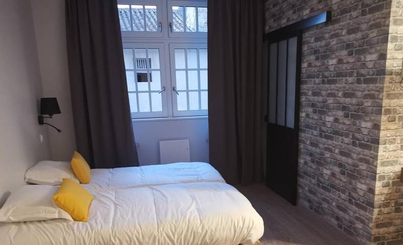 Hôtel pour 4 personnes, avec jardin, animaux acceptés à Saint-Loup-Lamairé - 2