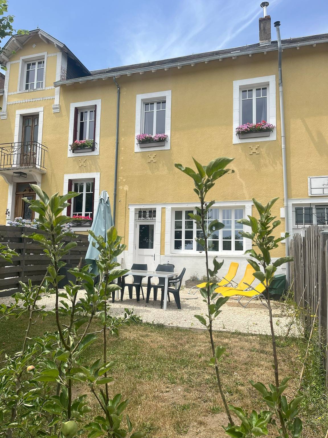 Gîte pour 4 personnes avec piscine in Saint-Pierre-de-Frugie, Parc naturel régional Périgord-Limousin