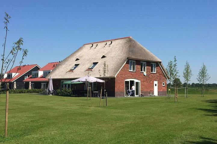 Vakantiehuis voor 24 personen, met zwembad en tuin - 1