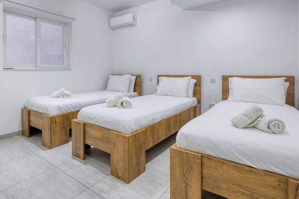 Geheel appartement, Prime Paceville Spot with Group-Friendly Space! in Paceville, San Giljan