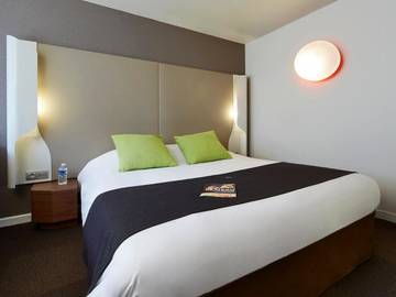 Hôtel pour 3 personnes, avec terrasse, animaux acceptés à Chambray-lès-Tours