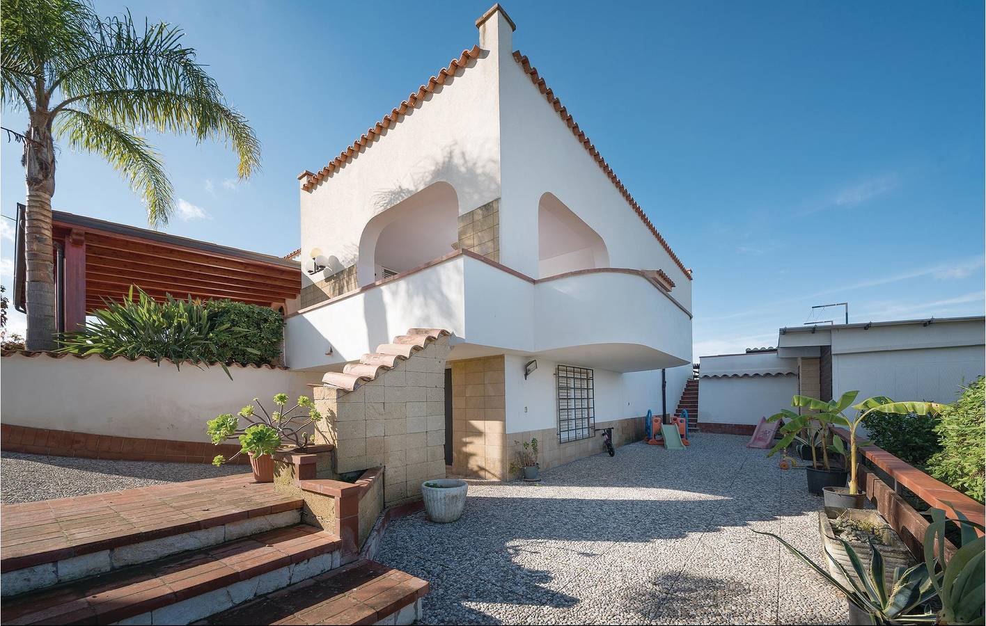 200 sqft Apartment w/ Etagenbett, Pool & Flussblick in Partinico, Palermo Provinz