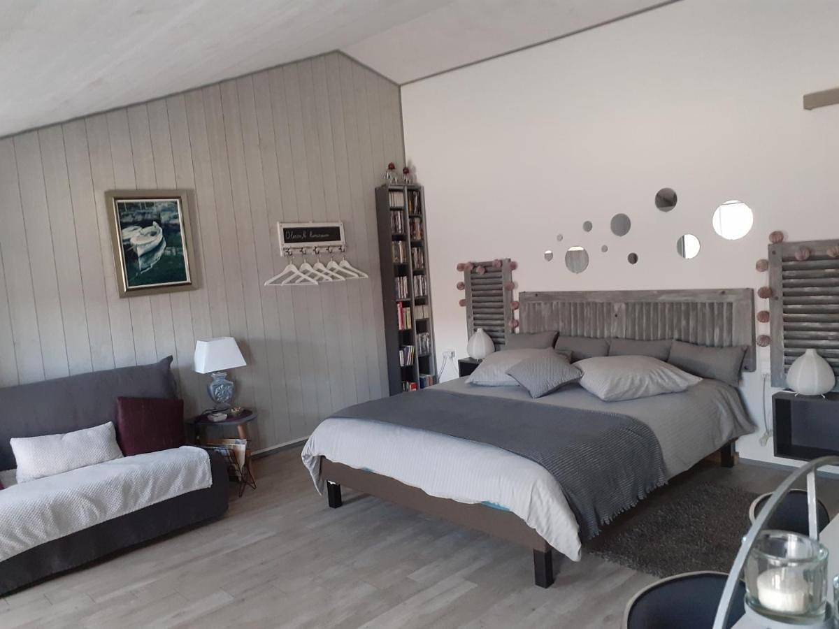 Belle de nuit in Saint-Georges-d'Oléron, Côte de Beauté
