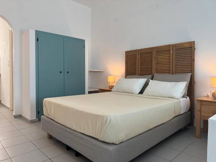 Lejlighedshotel for 2 personer, med have og pool samt udsigt - 1