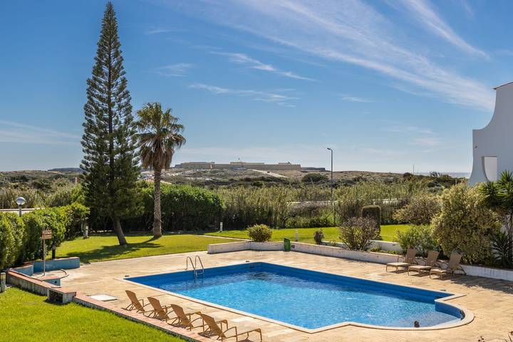 Ferienwohnung für 7 Personen, mit Balkon und Garten sowie Pool in Sagres - 2
