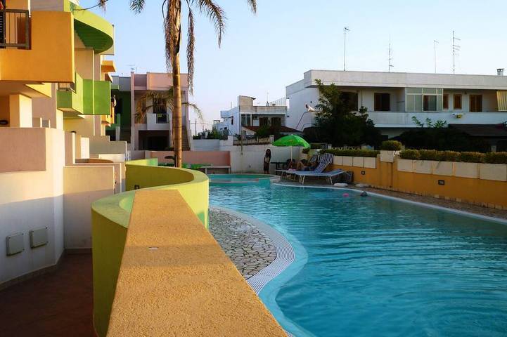 Location de vacances pour 6 personnes, avec Jardin et Piscine à Torre Dell'orso