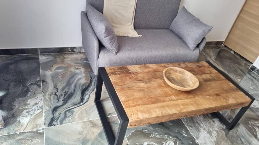 Gîte pour 2 personnes, avec jardin et piscine à Port-Saint-Louis-du-Rhône - 2