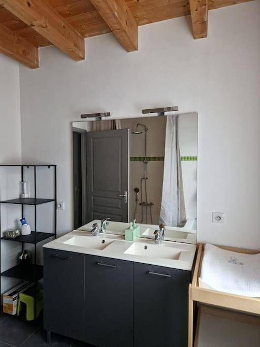 Appartement entier, Three-Bedroom Apartment in Lesménils, Région de Nancy