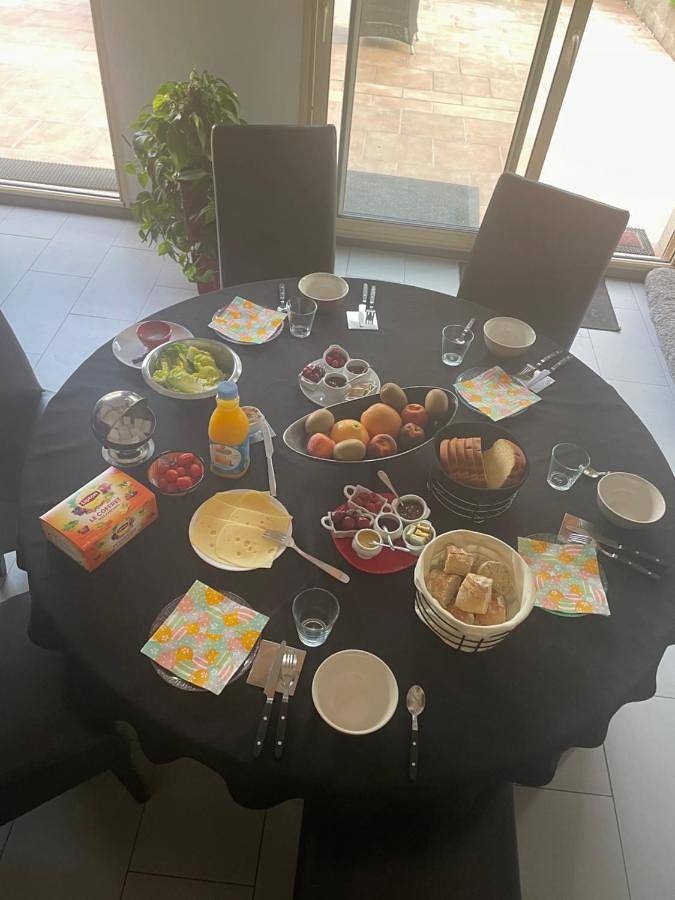 Location de vacances pour 2 personnes, avec jardin et vue à Rouillon - 2