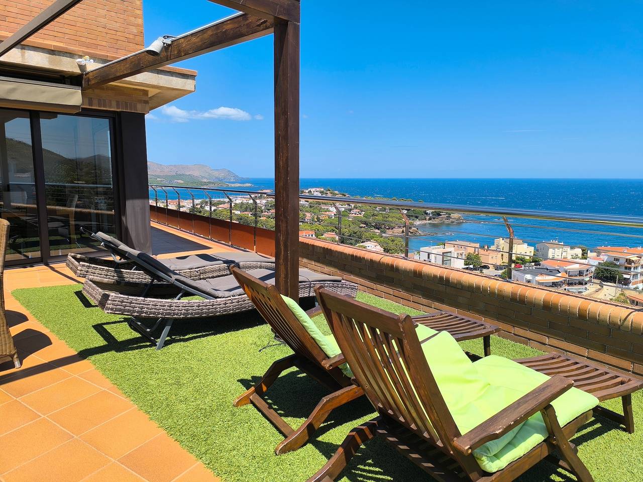Holiday Home 'Great Sea Views' with Sea View, Wi-Fi and Air Conditioning in Llanca, Upper Empordà