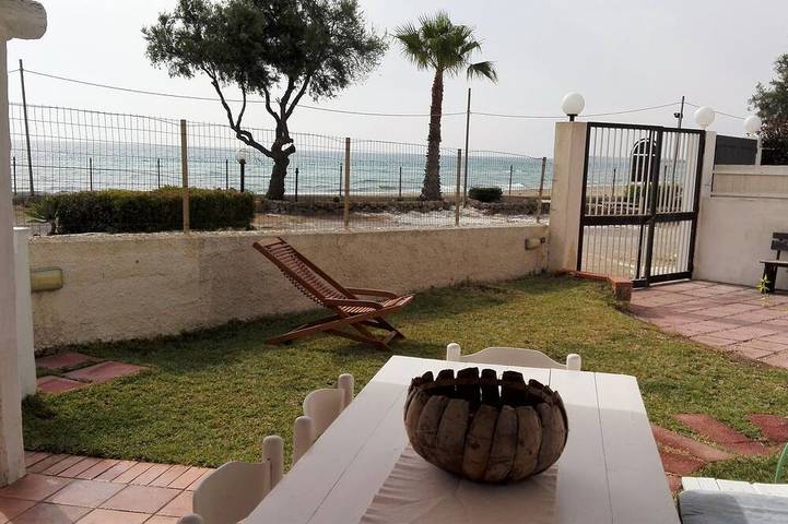 Località incantevole a 4mt dal mare.Vicinissimo al borgo marinaro di Marzamemi in San Lorenzo, Noto e dintorni