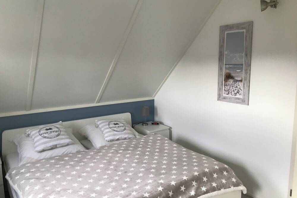 Hundefreundliches Ferienhaus hinter den Dünen - eingezäunt & strandnah in Julianadorp aan Zee, Julianadorp