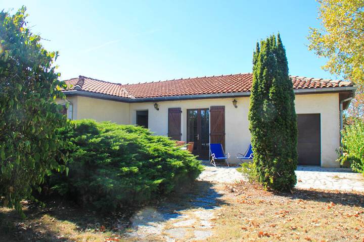 Gîte pour 6 personnes, avec jardin et terrasse - 1