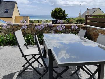 Gîte pour 4 personnes, avec jardin et vue dans Plage de Trez Bellec