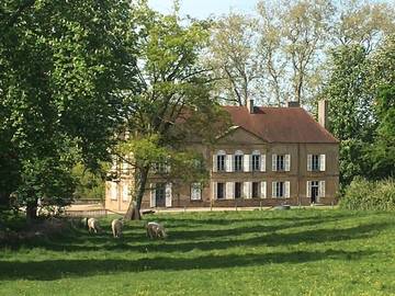 Gîte pour 6 personnes, avec jardin et vue dans Le Donjon