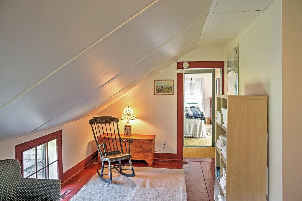 Ruhige 3Br Stockbridge House w / Private Deck in Stockbridge, Berkshire County